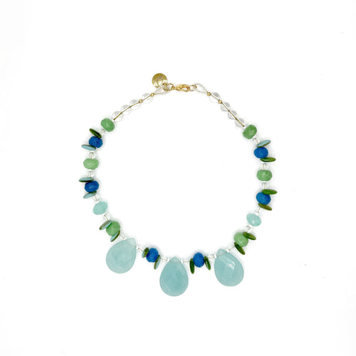 Collar Aguamar artesanal de calcedonia azul y cristal transparente — TIDE STONE España