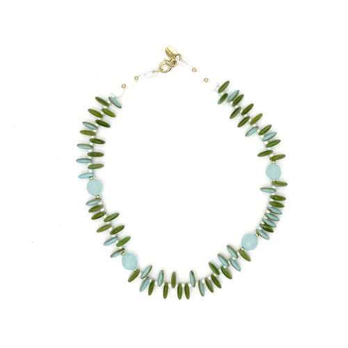 Collar Almadraba – TideStone, collar artesanal de calcedonia azul y verde oliva hecho a mano en España