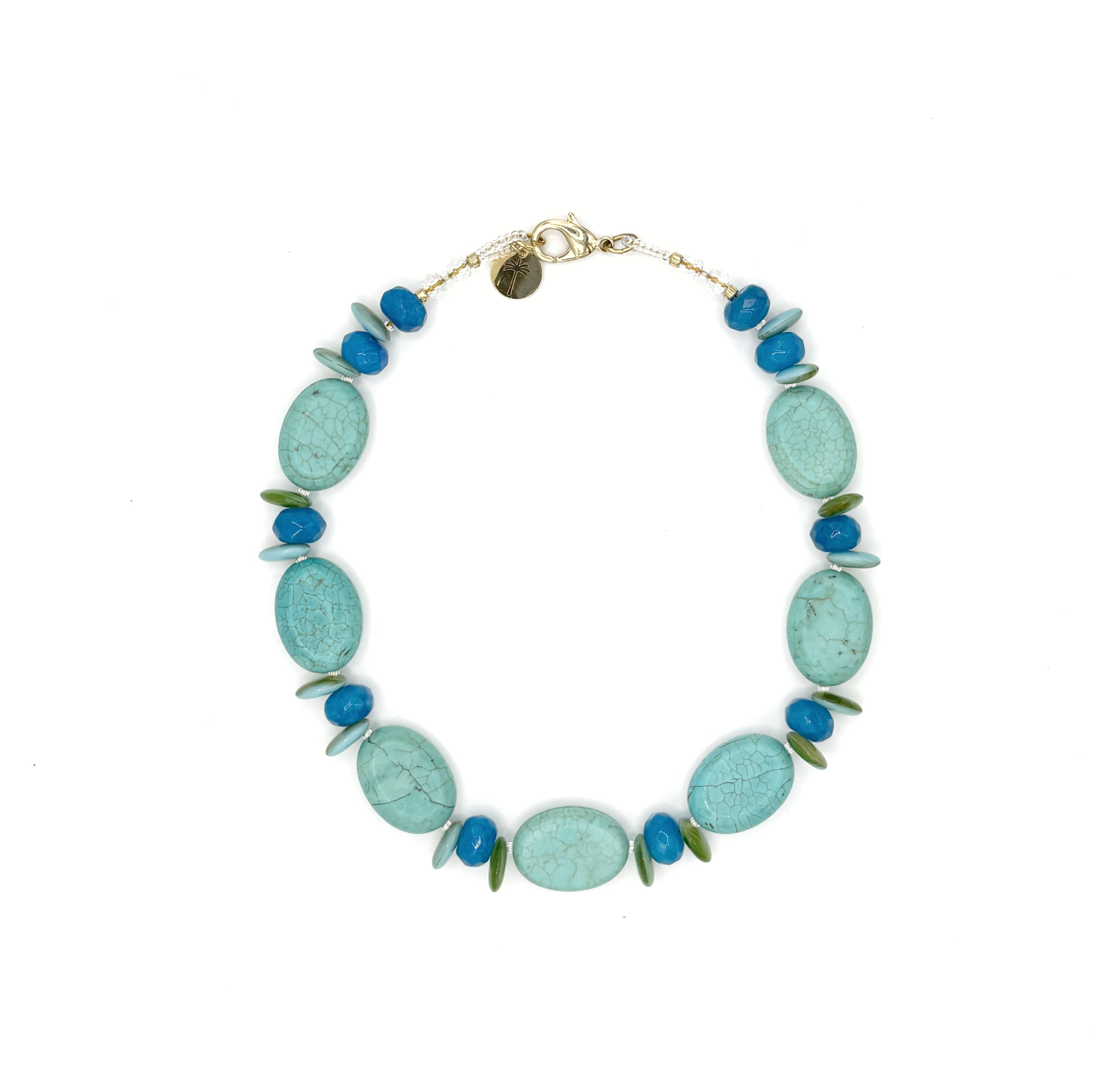 Collar Cénit – TideStone, collar artesanal de howlita turquesa y ágata azul hecho a mano en España