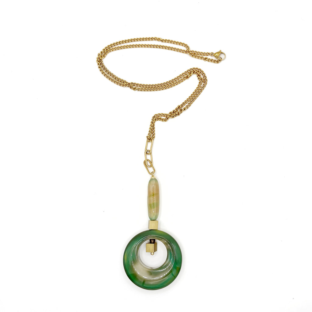 Collar Eclipse completo: cadena dorada de barbada, ágata alargada y aro de ágata verde – TideStone